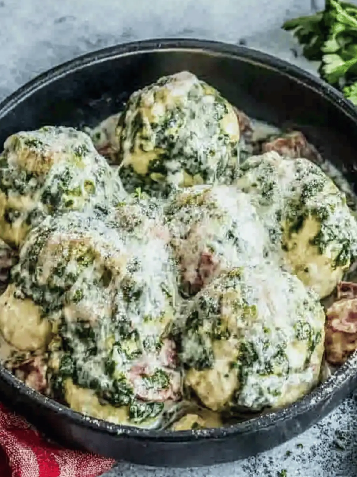 Spinatknödel als Hauptgericht